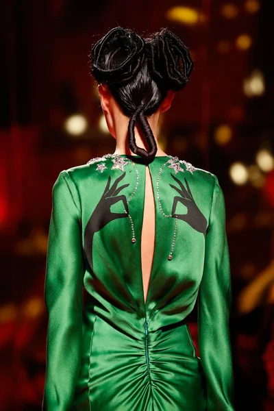 Look 33